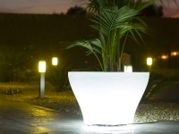 centro-alto-llum-3-illuminated-flower-pots-marbella