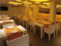 contract-modern-restaurant-furniture-aaa122